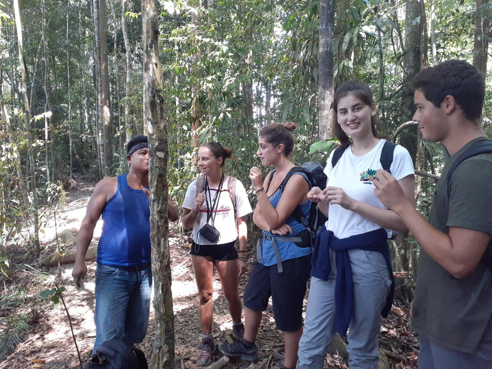 Jhony'S Backpacker-Guest House Only Stay Here Book Treking With Us บูกิตลาวัง ภายนอก รูปภาพ