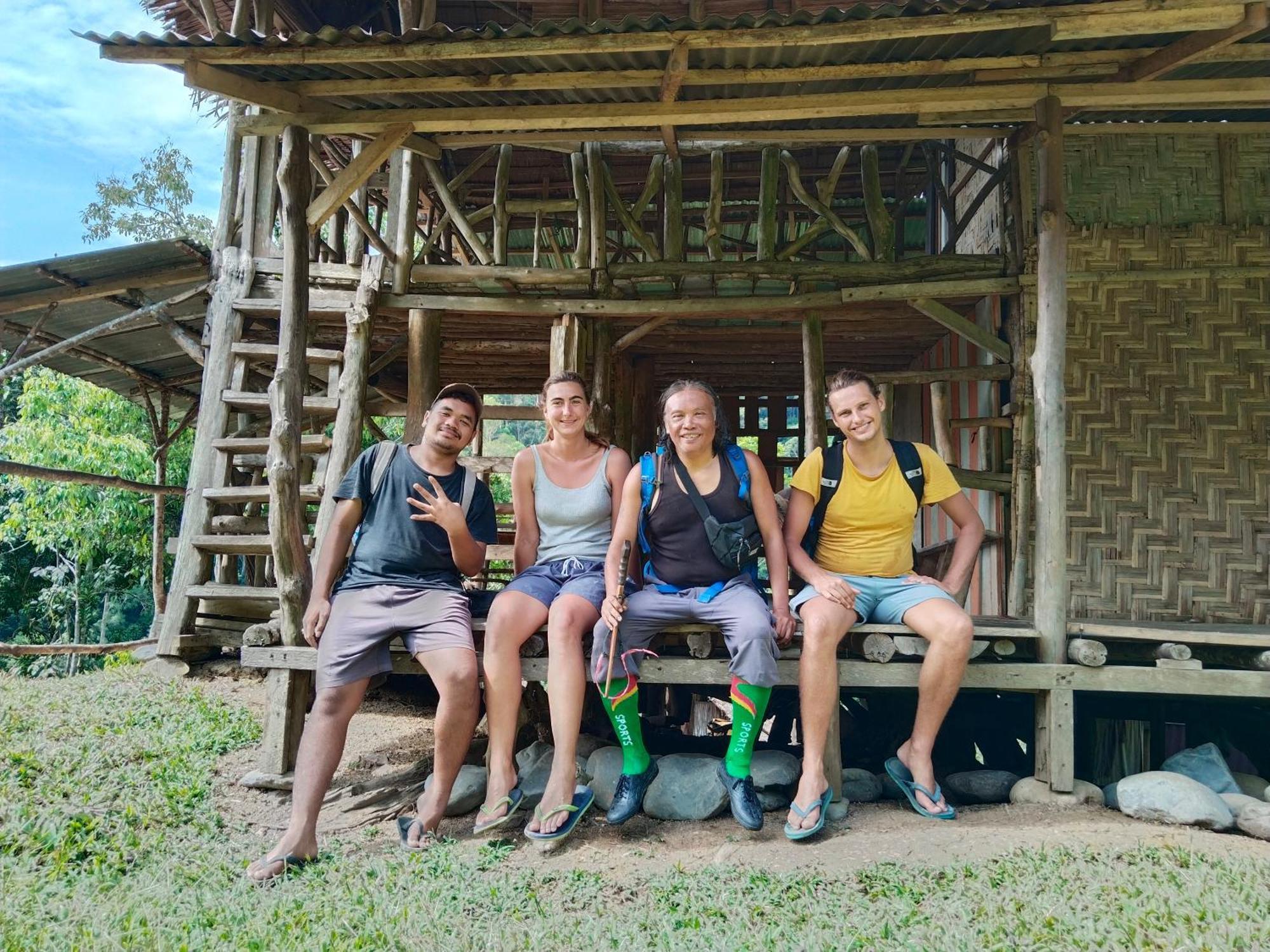 Jhony'S Backpacker-Guest House Only Stay Here Book Treking With Us บูกิตลาวัง ภายนอก รูปภาพ